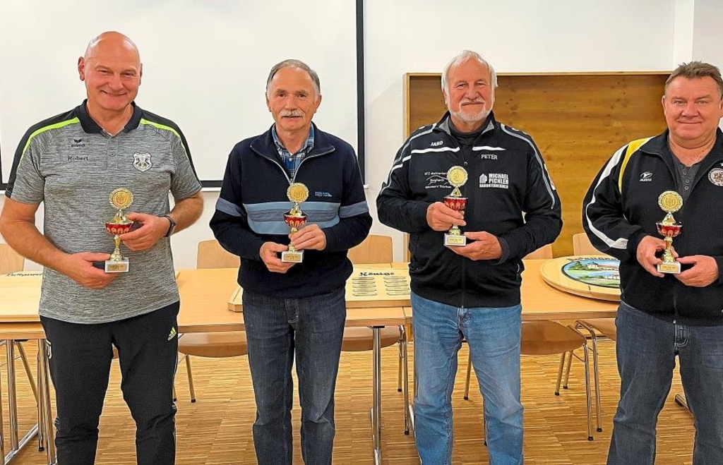 Die Pokalgewinner beim Oldie-Cup-Wettbewerb 2021 des Gaus Schrobenhausen: (v. l.) Robert Alfs, Josef Aschbichler, Peter Heinzlmeier und Josef Höpp.